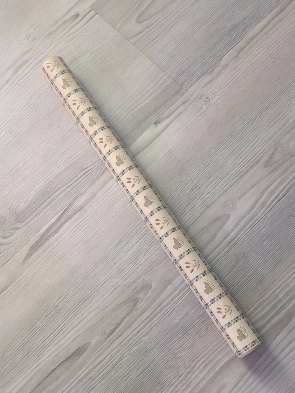 Vintage Duck & Cattail Wallpaper Remnant 21